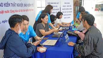 Cầu nối đưa chính sách đến gần người lao động