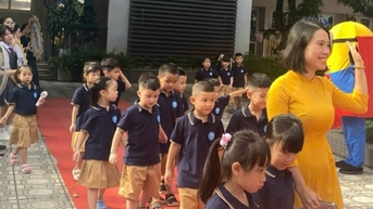 Lý do phải thêm lương đặc thù cho giáo viên...