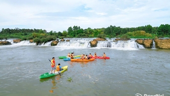 ĐƯA NGHỊ QUYẾT CỦA ĐẢNG VÀO CUỘC SỐNG Phú Vinh đánh thức tiềm năng vùng đất đá