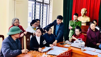 Xã Hồng Quang: Chi trả tiền bồi thường, hỗ trợ cho các hộ dân có đất thu hồi thực hiện dự án