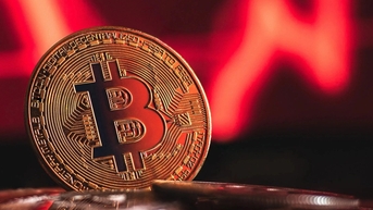 Giá Bitcoin lao dốc, nhà đầu tư tiền điện tử hoảng loạn