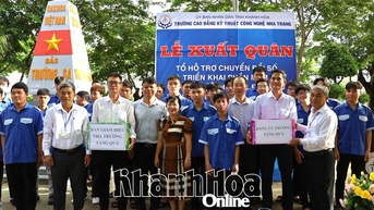 Trường Cao đẳng Kỹ thuật Công nghệ Nha Trang ra quân hỗ trợ chuyển đổi số, triển khai KPI tại các xã