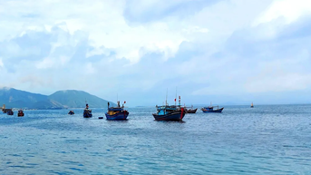 Tìm kiếm một tàu cá của ngư dân gặp nạn trên biển