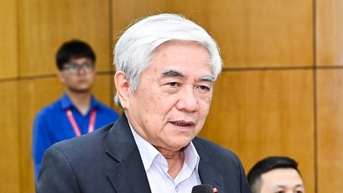 'Nhiều tỉnh mời giáo sư về nhưng cả năm không giao việc'