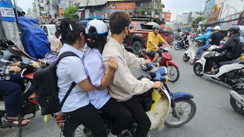 Nỗi lo học sinh chưa đủ tuổi cầm lái