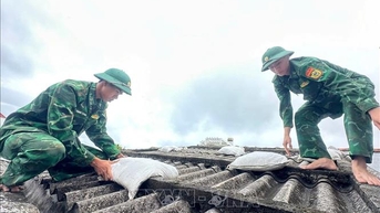 Bộ đội sẵn sàng lực lượng hỗ trợ nhân dân tại khu vực nguy cơ bị cô lập