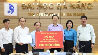 Đại học Đà Nẵng chủ động thích ứng, hỗ trợ sinh viên vùng lũ kịp thời