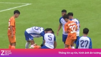 Cầu thủ bị co giật khi thi đấu ở giải hạng Ba Quốc gia