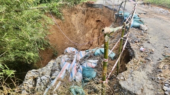 Xã miền núi Khe Sanh xuất hiện nhiều điểm sụt lún đất bất thường