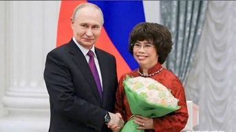 Tổng thống Vladimir Putin trao Huân chương Hữu nghị cho Anh hùng Lao động Thái Hương