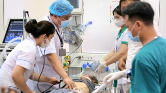 Các cơ sở y tế khu vực Trung Bộ chủ động ứng phó với bão số 13, đảm bảo khám chữa bệnh