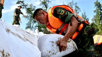 Quân khu 5 lập Sở chỉ huy phòng ứng phó với bão số 13