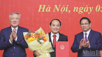 Công bố quyết định của Thủ tướng Chính phủ về công tác cán bộ