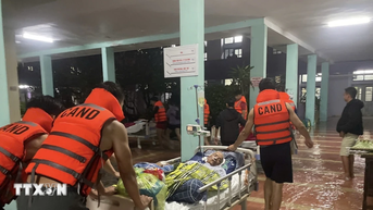Các cơ sở y tế khu vực Trung Bộ chủ động ứng phó với bão số 13