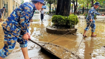 ឈប់​រៀន​យូរ​ដោយសារ​ខ្យល់​ព្យុះ និង​ទឹក​ជំនន់ តើ​ត្រូវ​ធ្វើ​យ៉ាង​ណា?