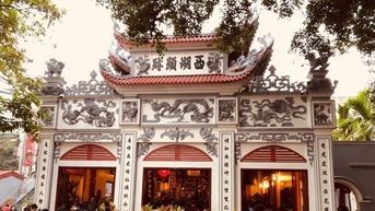 Phủ Tây Hồ: Cẩm nang viếng thăm chốn linh thiêng bên Hồ Tây