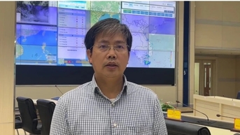 Chuyên gia cảnh báo: Bão số 13 có thể gây gió giật cấp 17, mưa tới 600mm và lũ quét nghiêm trọng