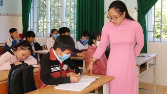 Đột phá từ hệ số lương đặc thù dành cho nhà giáo