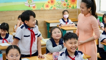 Bảng lương giáo viên tiểu học từ 1/1/2026, tăng mạnh dù chưa tính phụ cấp