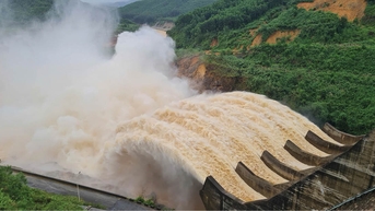 Hồ đập góp phần cắt giảm đỉnh lũ cho vùng hạ du