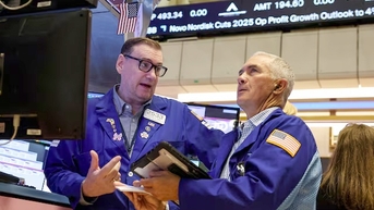 Phố Wall hồi phục nhẹ nhờ lợi nhuận vững chắc, công nghệ dẫn nhịp tăng trở lại