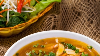 Bánh canh Hà Nội: 15 địa chỉ không thể bỏ lỡ cho người sành ăn