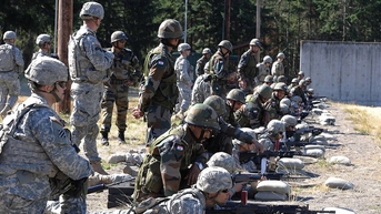 Binh lính Mỹ ở Đức được khuyến cáo tìm đến các tổ chức hỗ trợ đồ ăn