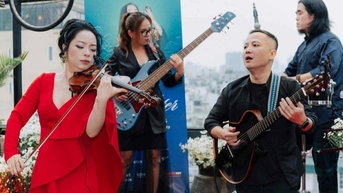 Trịnh Minh Hiền kể chuyện Hà Nội qua violin, đàn bầu, đàn nhị và hát xẩm