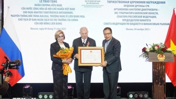 Trao tặng Huân chương Hữu nghị cho nguyên Thống đốc tỉnh Kaluga (LB Nga)