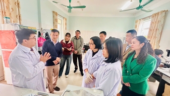 Tập huấn Kỹ thuật tách, chiết AND, nhân bản gen PCR, phân tích đa dạng di truyền và nhận dạng mẫu thực vật bằng phương pháp mã vạch AND ( AND Barcoding), phân tích số liệu, lập báo cáo