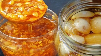 10 lý do nên ăn tỏi ngâm mật ong mỗi ngày vào mùa đông