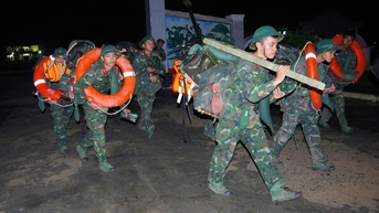 Bộ đội xuất quân từ 3h sáng, Tư lệnh Quân khu 5 yêu cầu Đắk Lắk, Gia Lai, Quảng Ngãi sẵn sàng