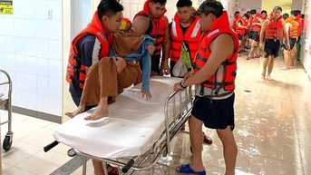 Ứng phó bão số 13: Trực cấp cứu 24/24, sẵn sàng thu dung, điều trị cho nạn nhân do mưa, lũ gây ra