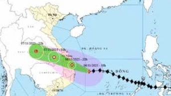 Bão giật cấp 17, cách đất liền 250 km
