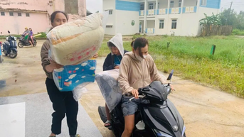 Quảng Ngãi: Di dời người dân đến nơi tránh trú bão số 13