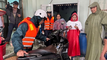 Tuyệt đối không ra ngoài khi bão đang đổ bộ, trừ trường hợp khẩn cấp