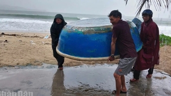 Phòng, chống bão số 13: Ở đâu khó, có Bộ đội Biên...
