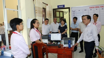 Phó Bí thư Tỉnh ủy- Lâm Minh Đằng thăm, làm việc với Hợp tác xã Thủy sản Rạng Đông