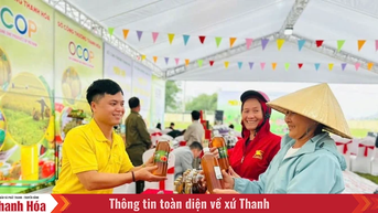 Khai mạc phiên chợ thực phẩm an toàn tại xã Trường Văn