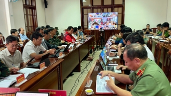 Chủ tịch UBND tỉnh Phạm Anh Tuấn: Đảm bảo an toàn cho người dân với phương án cao nhất