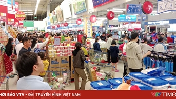 Siêu thị tăng 200% dự trữ hàng thiết yếu cho vùng bão miền Trung