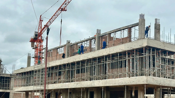 Đua với thời gian xây dựng ngôi trường vùng biên