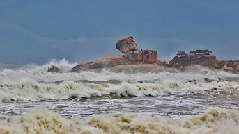 Khánh Hòa đóng cửa 3 di tích, danh thắng để tránh bão Kalmaegi