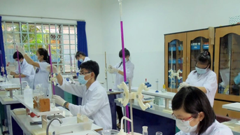 Quy định mã số, tiêu chuẩn chức danh nghề nghiệp và xếp lương nhân viên thiết bị, thí nghiệm