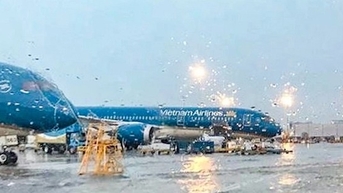 6 sân bay tạm đóng cửa, hàng loạt chuyến bay bị hủy trước khi bão Kalmaegi đổ bộ