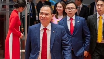 Tỷ phú Phạm Nhật Vượng và 2 con trai lập công ty sản xuất tàu vũ trụ