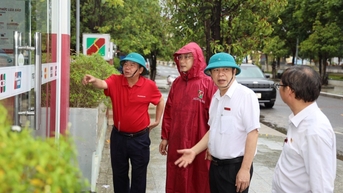 Nhiều ngân hàng tạm ngưng giao dịch để đảm bảo an toàn trong bão số 13