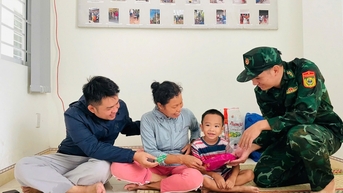 Bộ đội biên phòng Đắk Lắk chủ động đón dân vào tránh bão tại các đồn, trạm kiểm soát biên phòng