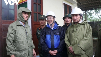 Cập nhật: Bão số 13 trên vùng biển Đắk Lắk-Gia Lai, Miền Trung mưa to, gió giật