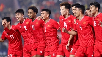 Nguyễn Xuân Son trở lại tuyển Việt Nam sau chấn thương gãy chân